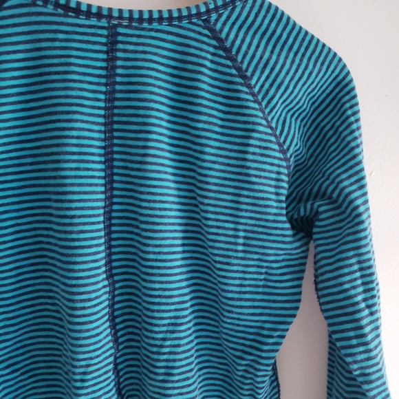 Lululemon Open Your Heart Long Sleeve Heathered Ink / Classic Stripe Reversible - Picture 10 of 16